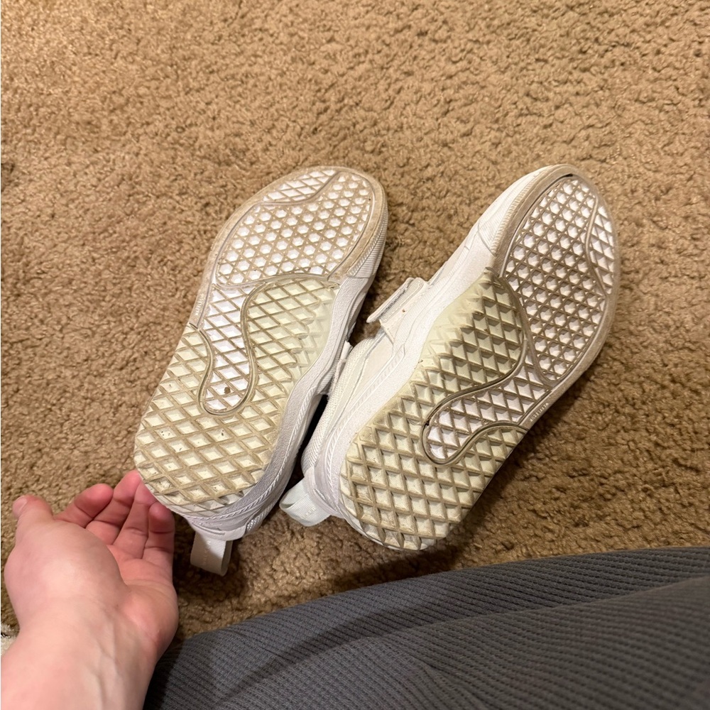 White vans - Picture 5 of 5